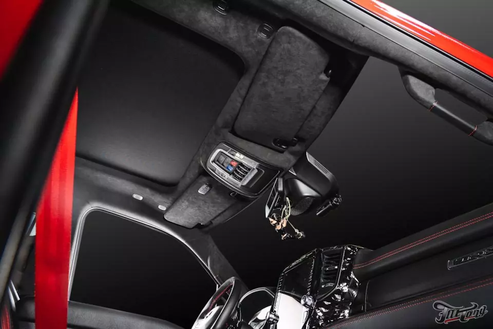 Dodge Ram TRX. Шумоизоляция, постройка топовой музыкальной системы, перетяжка потолка в алькантару и кованый карбон.